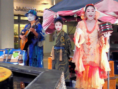 沖縄市公演-2.jpg